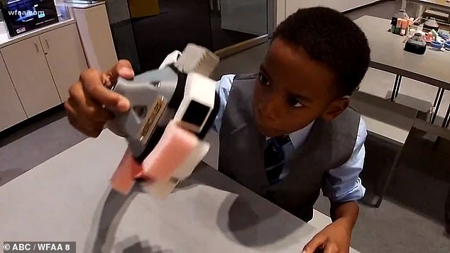 The Good News 22212696-7790333-image-a-47_1576264491692