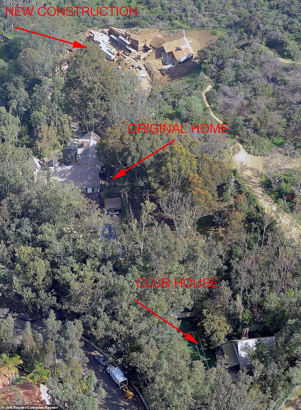 George Clooney fansite blog 25276466-8048797-image-a-173_1582816495171